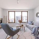 Huswell - Stylish Apartment With Terrace Near The Beach