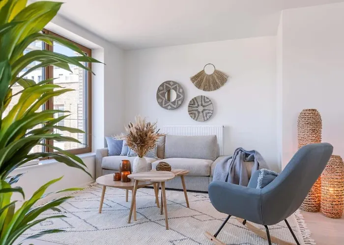 Huswell - Stylish Apartment With Terrace Near The Beach