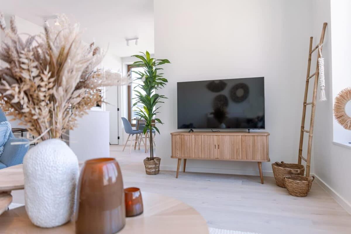Huswell - Stylish With Terrace Near The Appartement *